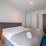 Modern 3 With Parking Next To Bulgaria Mall Apartment Sofia