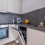 Apartment Modern 3 With Parking Next To Bulgaria Mall *
