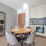 Modern 3 With Parking Next To Bulgaria Mall Apartment