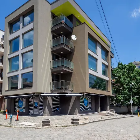 Modern 3 With Parking Next To Bulgaria Mall Apartment *