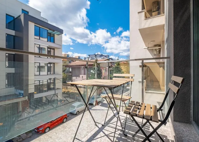 Modern 3 With Parking Next To Bulgaria Mall *