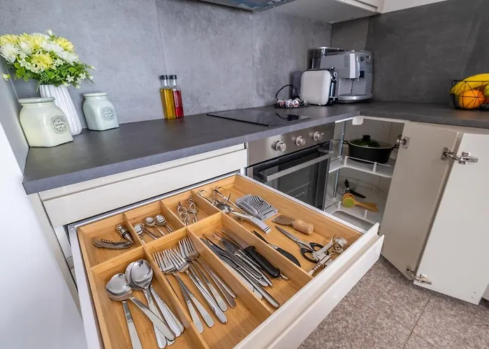 Modern 3 With Parking Next To Bulgaria Mall *